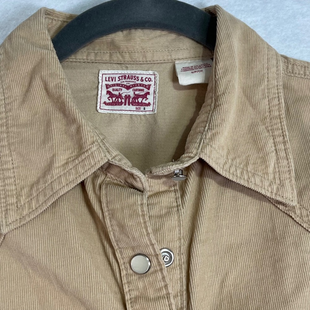 Levi's Corduroy Pearl Snap Western Shirt Tan Beige Small Womens Vintage Style
